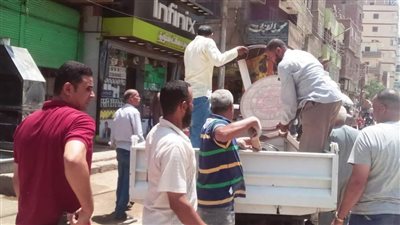 محافظ المنيا يتابع جهود الوحدات المحلية في حملات النظافة ورفع الاشغالات