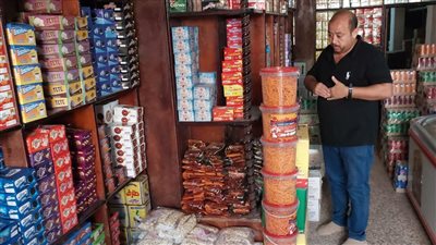 ضبط توابل تحتوي على مخلفات فئران داخل محل عطارة بالبحيرة