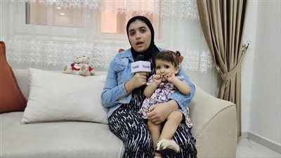 والدة الطفلة سيلين المصابة بضمور العضلات: جمعنا 7 مليون جنيه وعندي أمل نعالجها | بث مباشر