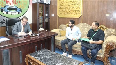 محافظ المنوفية يفحص شكاوى المواطنين ويوجه بإجراءات عاجلة لحلها