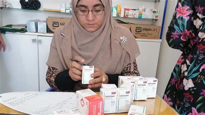 تحرير 5 محاضر مزاولة مهنة صيدلي وضبط 120 قرص أدوية مهربة بالبحيرة