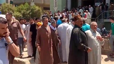 تشييع جثمان سيدة بالدقهلية لقيت مصرعها أثناء عودتها من أداء العمرة | بث مباشر 