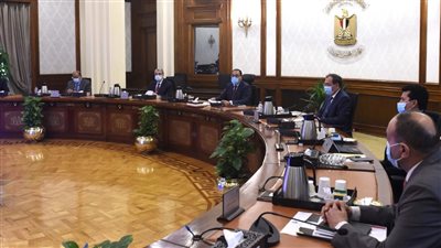 الحكومة: العمل بكشافات ليد في إضاءة جميع الملاعب بالمنشآت الشبابية والرياضية