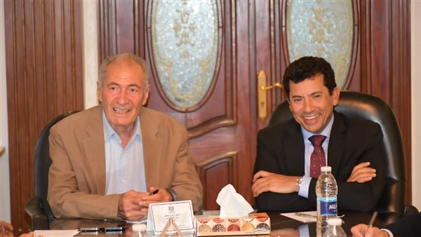 أشرف صبحي وحسن مصطفى