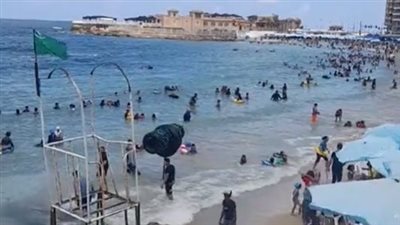 أمواج هادئة وأجواء صيفية ممتعة بالإسكندرية.. ونسب إشغال كبيرة بفنادق الغردقة | بث مباشر 