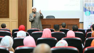 مركز الأزهر العالمي للفتوى يواصل نشاطه في توعية المقبلين على الزواج 