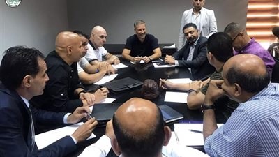 مارك كلاتنبرج يجتمع بأعضاء لجنة الحكام باتحاد الكرة