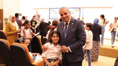 الدكتَور محمد المحرصاوي يكرم أطفال علماء لمستقبل أفضل ضمن برنامج جامعة الطفل بالأزهر