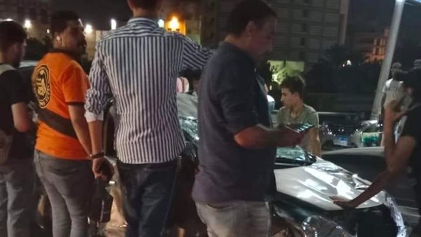 إصابة 5 أشخاص فى