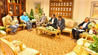 محافظ أسيوط يستعرض الموقف التنفيذي لمشروع إنشاء مجمع تدوير المخلفات الصلبة 