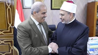 رئيس جامعة الأزهر الجديد يشكر المحرصاوي على جهوده في رفعة الجامعة بمختلف القطاعات