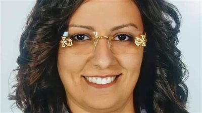 لشغفها بالمعادن.. شابة تعيد إحياء صناعة النظارات المحلية ممزوجة بالتراث المصري القديم |صور 