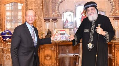 البابا تواضروس يعرض على سفير مصر في أوغندا خدمات الكنيسة القبطية الأرثوذكسية