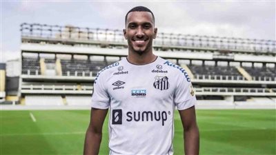 من هو البرازيلي لوكاس براجا الذي يرغب الأهلي في ضمه؟ 