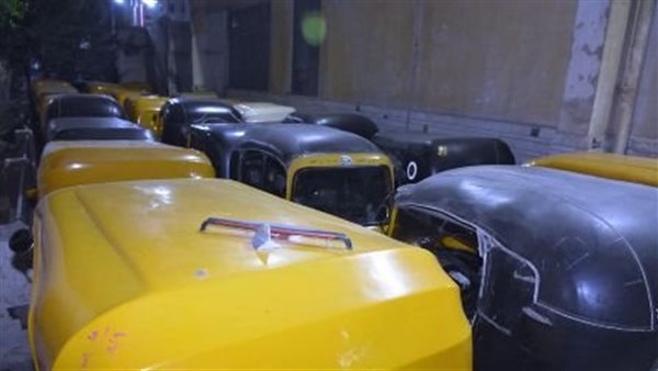 مركبات توك توك مخالفة