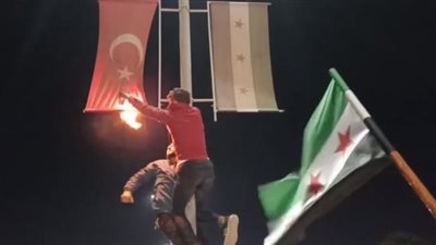 احتجاجات شعبية شمالي سوريا تنديدا بتصريحات وزير خارجية تركيا حول المصالحة