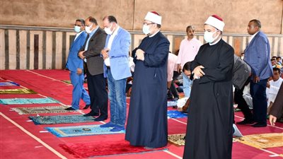 وزير الأوقاف يصلي الجمعة اليوم بمسجد الحسين رضي الله عنه 