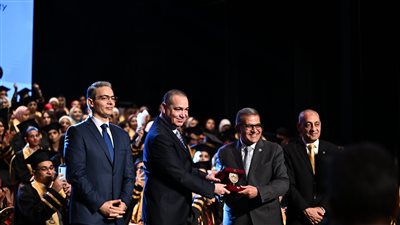 جامعة مصر للعلوم والتكنولوجيا تقيم حفل تخرج لدفعة جديدة من كلية الإعلام | صور 