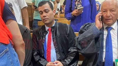 براءة نجل توفيق عكاشة من تهمة إحراز المخدرات وحبس صديقته 6 أشهر | بث مباشر