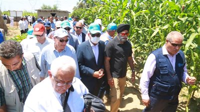 محافظ كفر الشيخ يستقبل وزير التنمية الدولية الكندي لتفقد المدارس الحقلية وسبل الزراعة الحديثة