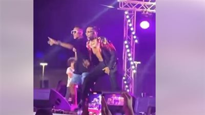 محمد رمضان يستعين بشبيهه في حفله الأخير بمدينة العلمين | صور