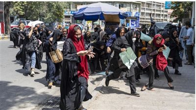 طالبان تصدر قرارا بإغلاق جميع المعاهد التعليمية النسائية بأفغانستان