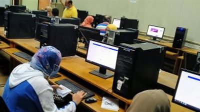 طالبة بالثانوية العامة: نتيجتي كانت 94% وبعد أيام اكتشفت إني جايبة 44% | فيديو