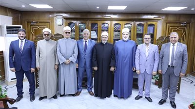 وكيل الأزهر وأمين مجمع البحوث الإسلامية يهنئان رئيس الجامعة الجديد