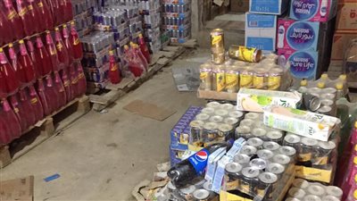 ضبط مخزن مواد غذائية منتهية الصلاحية بالإسكندرية