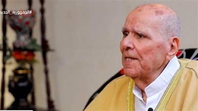 نعيم عيسى يوجه رسالة لزوجته الراحلة: صورك قدامي وهفضل طول عمري حزين عليكي يا عفاف