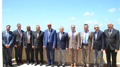 رئيس جامعة الإسكندرية يستقبل وفدا من جامعتي لويفل الأمريكية والعلمين الدولية
