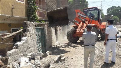 إزالة 43 حالة تعد ومخالفات بناء بأسيوط