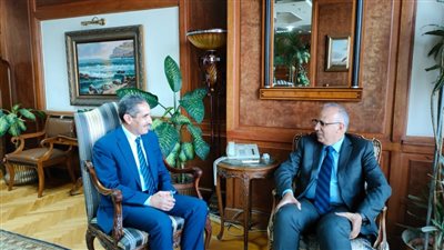 الري: متابعة موقف مشروع مصرف كيتشنر وتدعيم قناطر زفتى وعمر بك