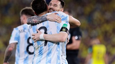 مهاجم مانشستر سيتي: صعب تقليد ما يفعله ميسي.. وهو فريد من نوعه