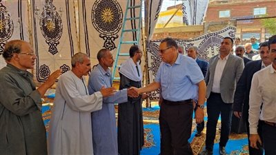 8 من عائلة واحدة.. محافظ الشرقية يُعزي أسر ضحايا حادث الإسماعيلية | صور
