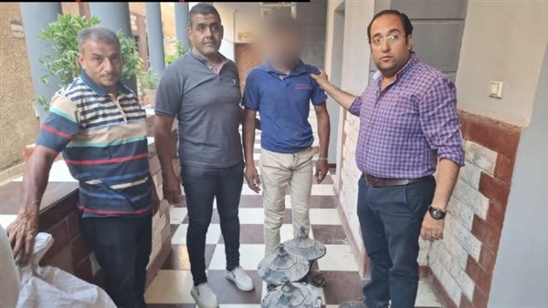 ضبط مواطن يسرق كشافات