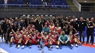 علي زين وممدوح هاشم يتوجان بكأس السوبر الروماني لكرة اليد