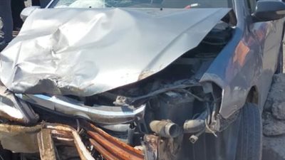 إصابة 5 أشخاص في تصادم سيارتين على محور الأوتوستراد