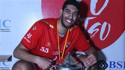 إصابة لاشين لاعب يد الأهلي بقطع في الرباط الصليبي