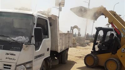 ضبط 4 عربات حنطور مخالفة وثبوت تعاطى أحد سائقيها للمخدرات في أسوان