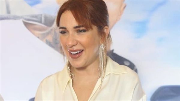 أسما شريف منير 