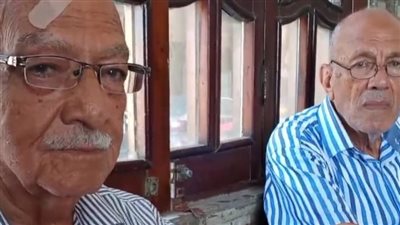 كان بيعمل حفلات كل يوم.. مسن يروي أبرز الأحداث بمنطقة رأس التين بالإسكندرية خلال حكم الملك فاروق | بث مباشر