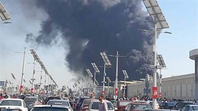 حي الإسكندرية عن حريق كارفور: لا خسائر في الأرواح حتى الآن.. ولا نعلم أسبابه
