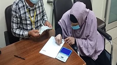 الجوازات تسهل إجراءات الحصول على الخدمات الشرطية لكبار السن وذوي الاحتياجات|صور