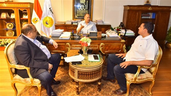 محافظ أسيوط