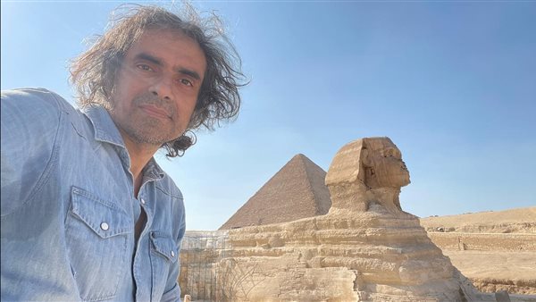 امتياز علي يزور الأهرامات