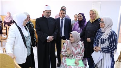 رئيس جامعة الأزهر يتفقد لجان اختبار القدرات بكلية التمريض للبنات  