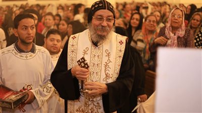 الأنبا يواقيم يترأس صلوات عيد العذراء مريم بإسنا جنوب الأقصر| صور