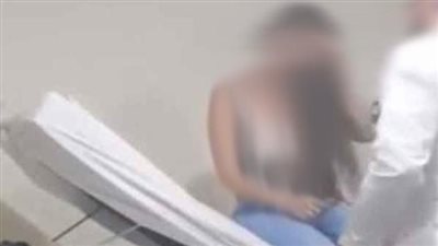 فتح سوستة العباية ولامس أماكن العفة.. مريضة تتهم طبيب عظام شهير في الدقي بالتحرش 