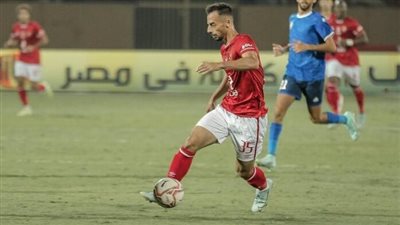 سواريش يعنف أحمد عبد القادر عقب انتهاء مباراة الأهلي والإسماعيلي